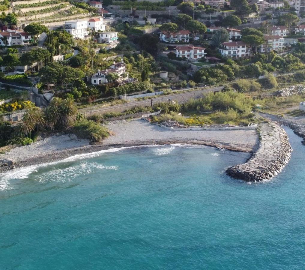 086 - Sunshine Home, 5 Minuti Dalla Spiaggia - Parcheggio Privato Gratis Incluso Ospedaletti Eksteriør bilde